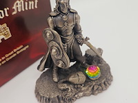 Tudor mint england - sir gawain statuette met zilver vergoten - afbeelding 1 van  9