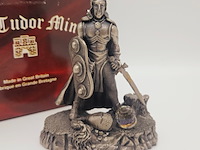 Tudor mint england - sir gawain statuette met zilver vergoten - afbeelding 3 van  9