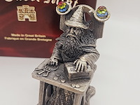 Tudor mint england - 'the drout keeper' statuette met zilver vergoten - afbeelding 1 van  9