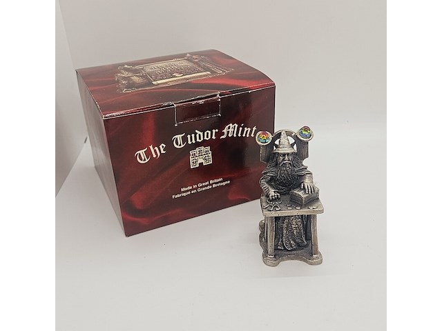 Tudor mint england - 'the drout keeper' statuette met zilver vergoten - afbeelding 2 van  9