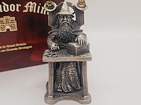 Tudor mint england - 'the drout keeper' statuette met zilver vergoten - afbeelding 3 van  9