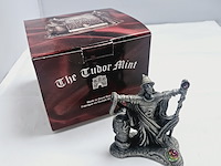 Tudor mint england - wizard statuette met zilver vergoten - afbeelding 1 van  7