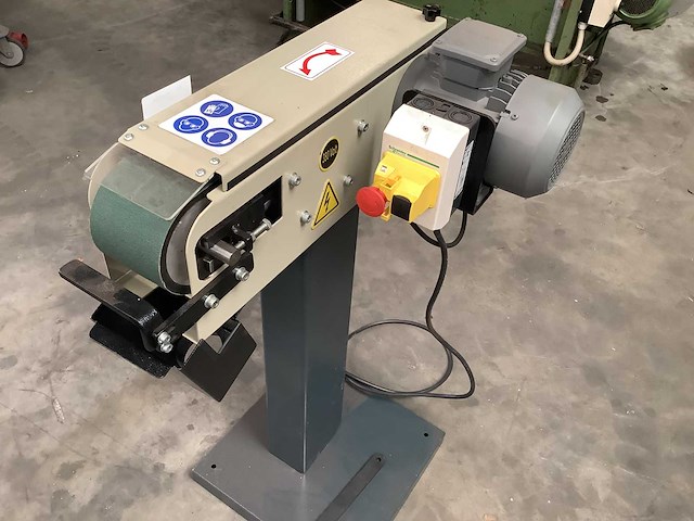 Tugra - 2022 - bg100 - bandschuurmachine - afbeelding 2 van  5