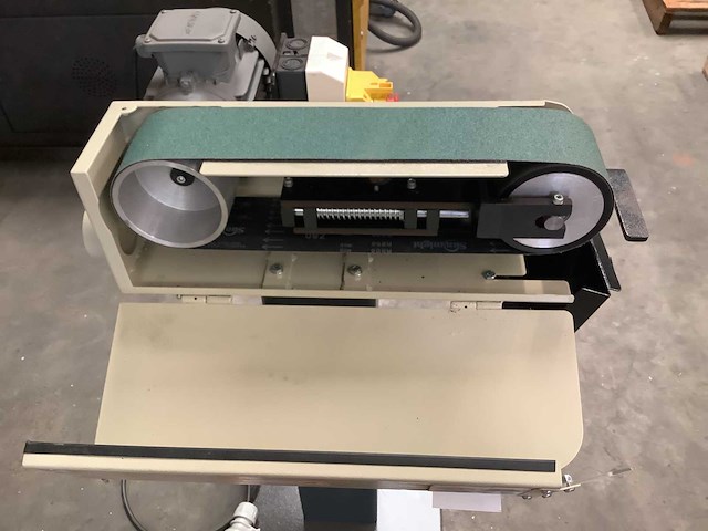 Tugra - 2022 - bg100 - bandschuurmachine - afbeelding 4 van  5