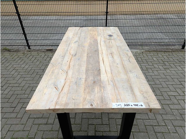 Tuin bartafel rustiek iepenhout. 220 x 100 x 100cm. metalen u onderstel - afbeelding 3 van  3
