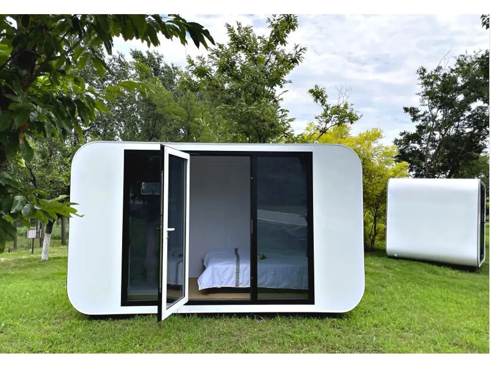 Tuin en parkmachines, gereedschappen, werkkleding en voorraad