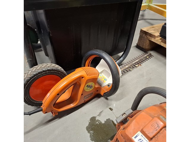 Tuin gereedschap en elektrische gereedschap , bril, flymo, stilhl - afbeelding 4 van  39