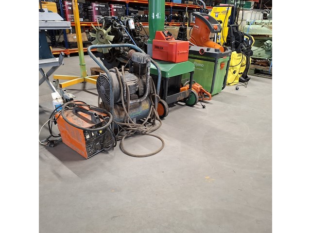 Tuin gereedschap en elektrische gereedschap , bril, flymo, stilhl - afbeelding 1 van  39