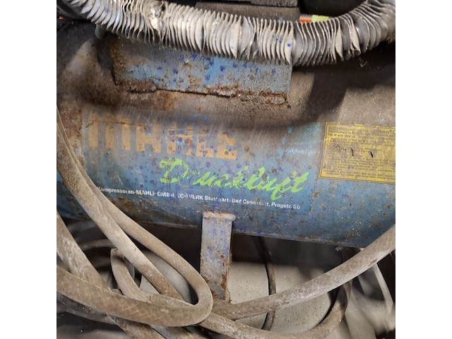 Tuin gereedschap en elektrische gereedschap , bril, flymo, stilhl - afbeelding 30 van  39