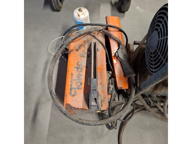 Tuin gereedschap en elektrische gereedschap , bril, flymo, stilhl - afbeelding 32 van  39