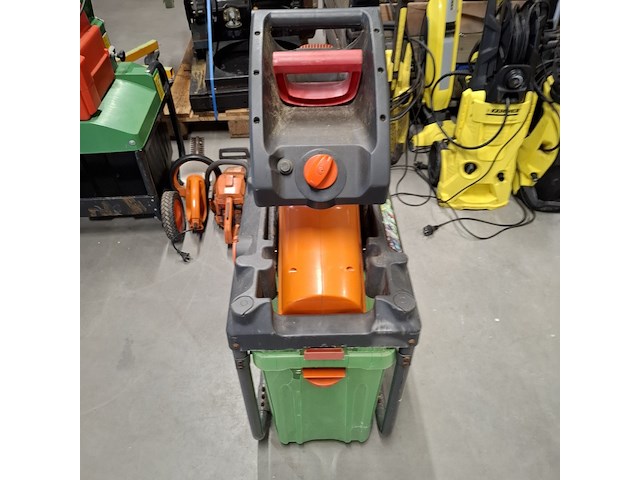Tuin gereedschap en elektrische gereedschap , bril, flymo, stilhl - afbeelding 34 van  39