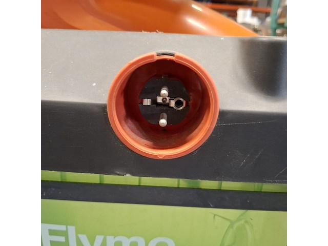 Tuin gereedschap en elektrische gereedschap , bril, flymo, stilhl - afbeelding 37 van  39
