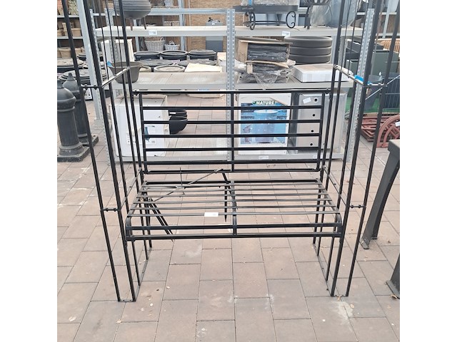 Tuinbank met rozenboog - afbeelding 5 van  8