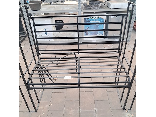 Tuinbank met rozenboog - afbeelding 7 van  8