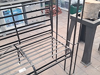 Tuinbank met rozenboog - afbeelding 8 van  8