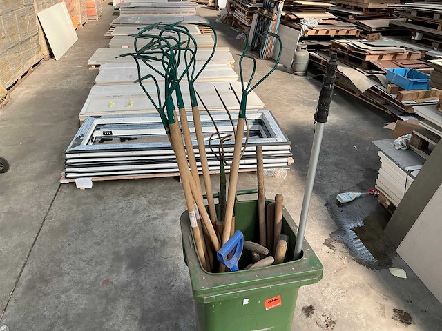 Tuingereedschap (17x) - afbeelding 1 van  1