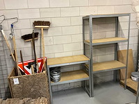 Tuingereedschap en legbordstelling - afbeelding 1 van  7