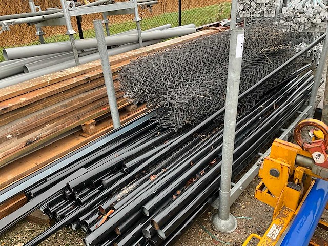 Tuinhek / hekwerk - afbeelding 1 van  3