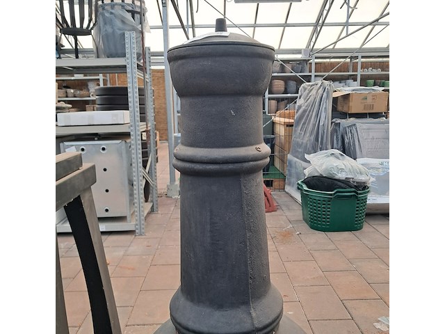 Tuinkachel en houthaktafel - afbeelding 4 van  18