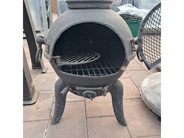 Tuinkachel en houthaktafel - afbeelding 6 van  18