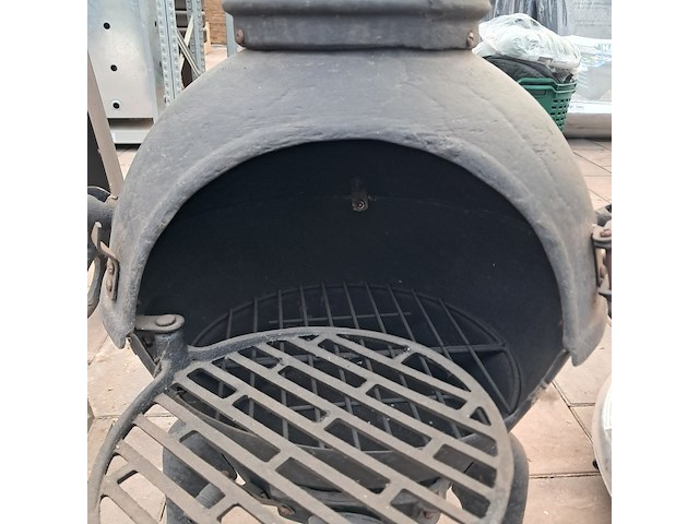 Tuinkachel en houthaktafel - afbeelding 8 van  18