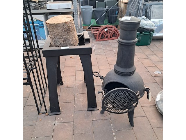 Tuinkachel en houthaktafel - afbeelding 1 van  18