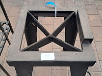 Tuinkachel en houthaktafel - afbeelding 14 van  18