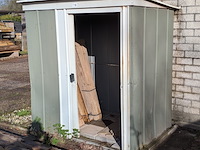 Tuinkast met inhoud - afbeelding 1 van  7