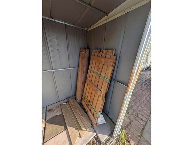 Tuinkast met inhoud - afbeelding 6 van  7