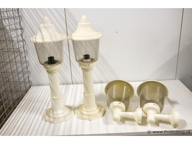 Tuinlampen (2 stuks) & wandlampen (2 stuks) - afbeelding 1 van  3