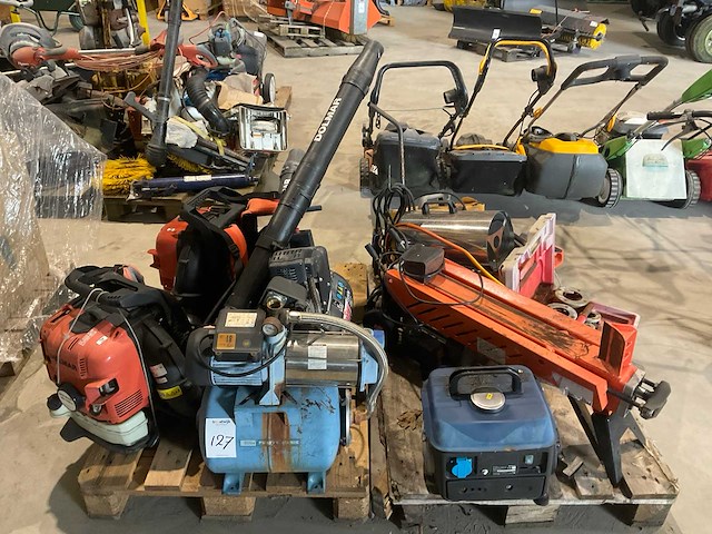 Tuinmachines en gereedschap - afbeelding 1 van  4