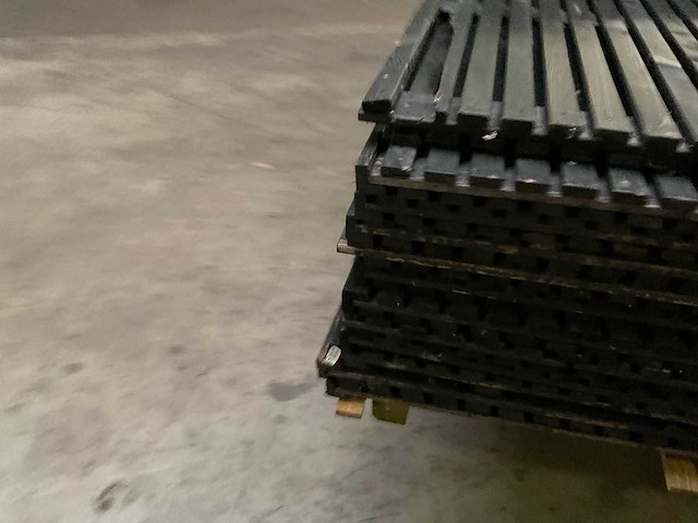 Tuinscherm "elan" zwart gespoten - 180x180 cm (10x) - afbeelding 8 van  12