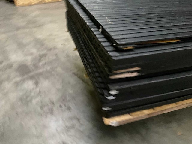 Tuinscherm "elan" zwart gespoten - 180x180 cm (10x) - afbeelding 7 van  11