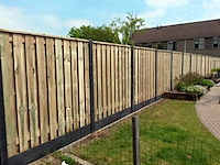 Tuinschutting met betonpalen 26,5 m - afbeelding 1 van  3