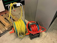 Tuinslang op haspel (2x) - afbeelding 1 van  2