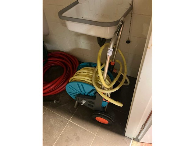 Tuinslanghaspel en diverse waterslang - afbeelding 2 van  4
