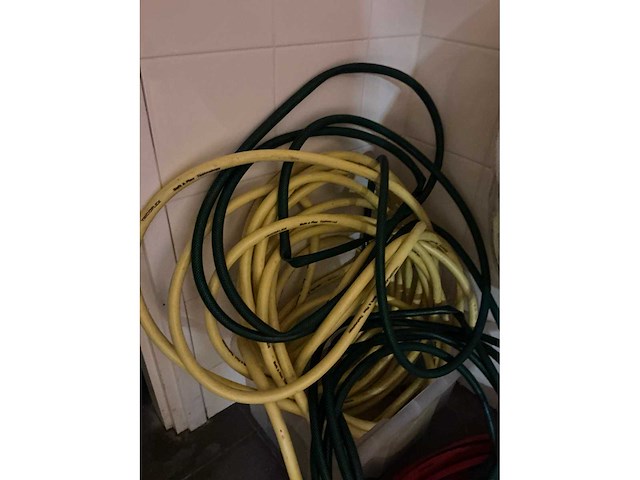 Tuinslanghaspel en diverse waterslang - afbeelding 4 van  4