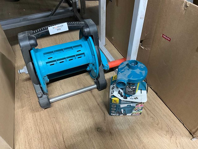 Tuinslanghaspel en luchtpomp - afbeelding 1 van  3