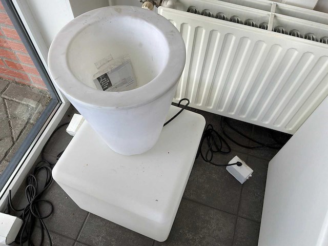 Tuinstoel met verlichting (4x) - afbeelding 4 van  7