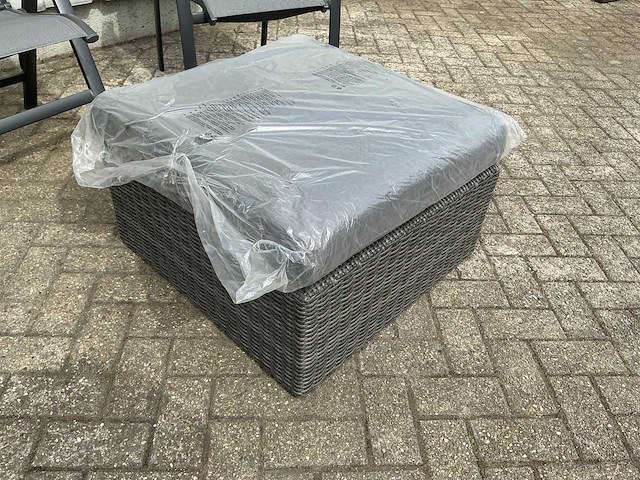 Tuinstoel set met bijzettafel - afbeelding 5 van  10