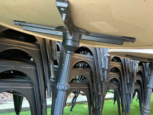 Tuinstoelen en tafels (112x) - afbeelding 2 van  10