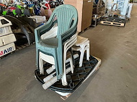 Tuinstoelen met tafels - afbeelding 1 van  2