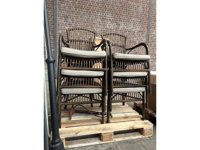 Tuinstoelen, tuinverlichting en accessoires - afbeelding 3 van  8