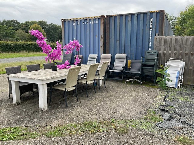 Tuintafel en tuinstoelen - afbeelding 3 van  10