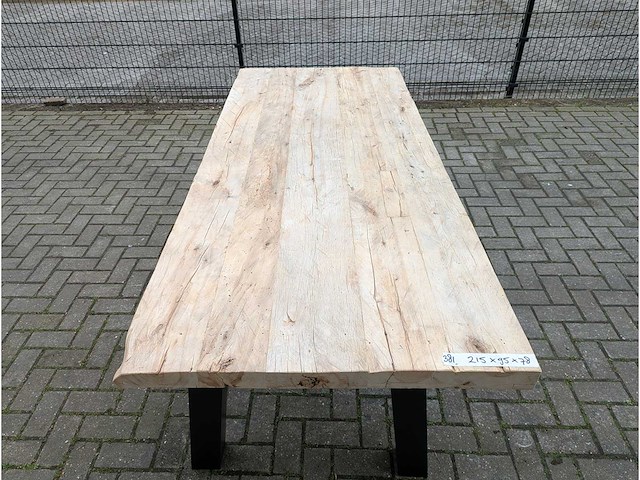 Tuintafel iepenhout 215 x 95 x 78cm. metalen onderstel. - afbeelding 2 van  3