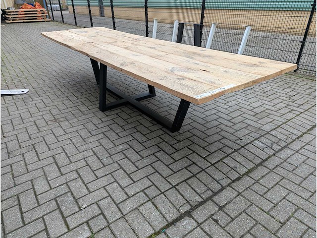 Tuintafel mega. grenenhout. 370 x 115 x 78cm. metalen onderstel - afbeelding 1 van  3