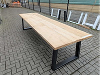 Tuintafel mega. rustiek grenen. 340 x 95 x 76cm. metalen trapezium onderstel. - afbeelding 1 van  3