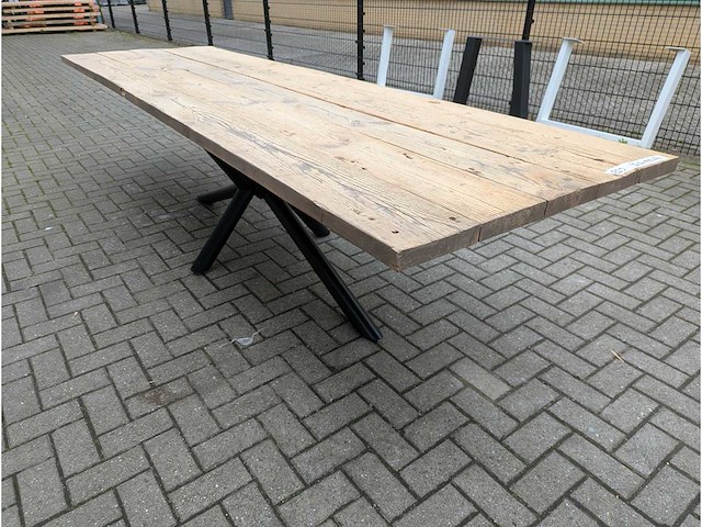 Tuintafel mega. rustiek grenenhout. 320 x 100 x 77cm. metalen spinpoot - afbeelding 1 van  3