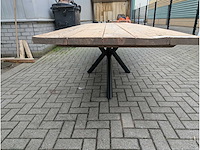 Tuintafel mega. rustiek grenenhout. 320 x 100 x 77cm. metalen spinpoot - afbeelding 2 van  3