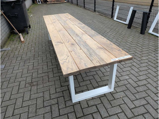 Tuintafel mega. rustiek grenenhout. 320 x 85 x 77cm. metalen u onderstel - afbeelding 1 van  3